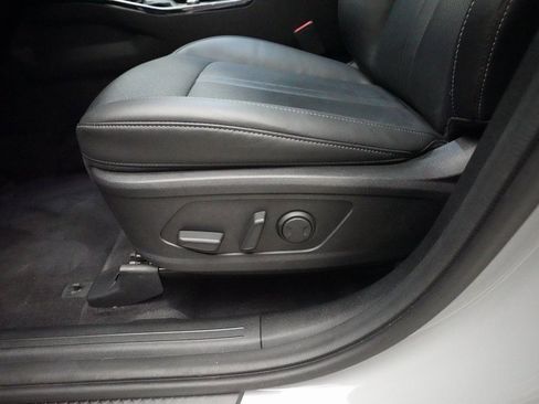 Certified 2023 Kia Sorento SX image 29