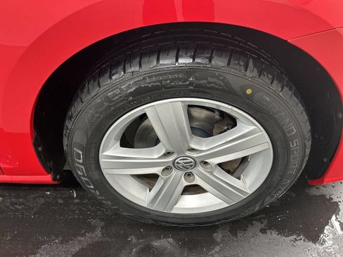 Used 2018 Volkswagen Golf SE FWD image 8