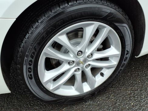 Certified 2017 Chevrolet Malibu LT image 8