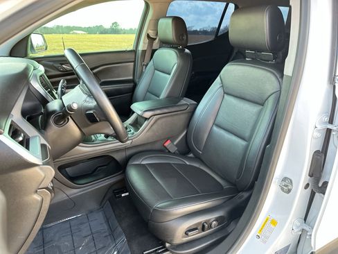 Used 2021 GMC Acadia SLT image 11