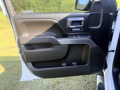 Used 2017 Chevrolet Silverado 1500 LT w/ LT Convenience Package AWD/4WD image 25