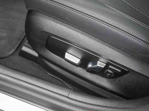 Used 2023 BMW 540i 540i w/ M Sport Package image 23