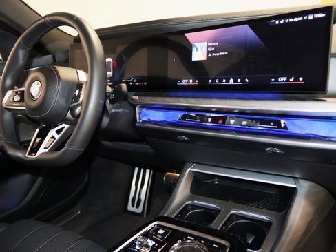 Used 2023 BMW 760i xDrive image 73