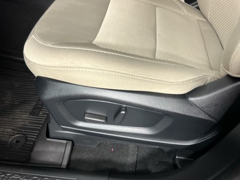 Used 2023 Ford Explorer 4WD image 15