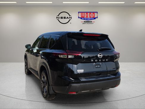 Certified 2026 Nissan Rogue SV FWD image 4