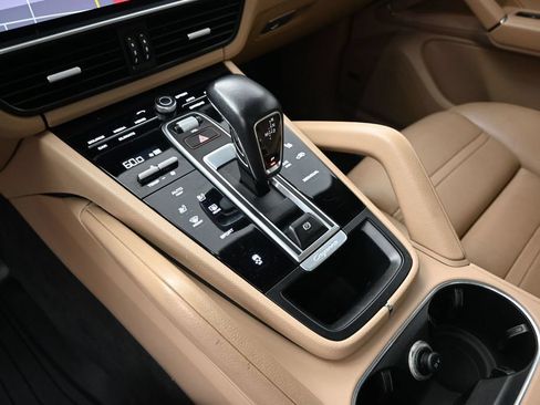 Used 2019 Porsche Cayenne AWD/4WD image 27