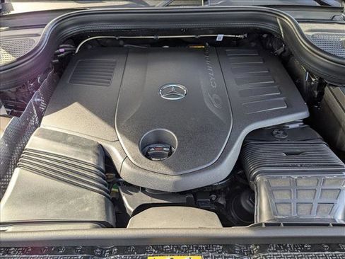 New 2026 Mercedes-Benz GLS 450 4MATIC image 15