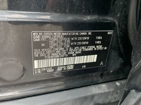 Used 2022 Toyota RAV4 XLE Premium AWD/4WD image 26