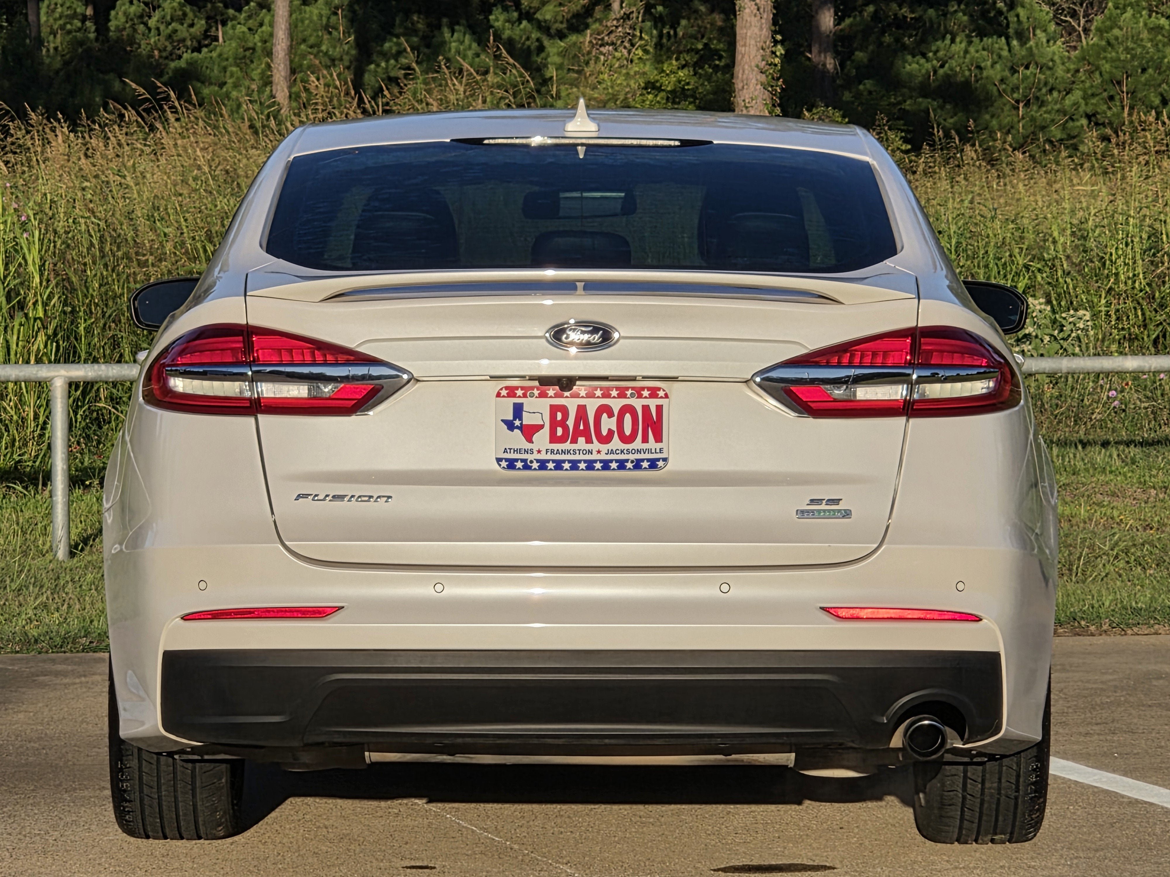 Used 2019 Ford Fusion SE w/ Equipment Group 151A FWD image 5