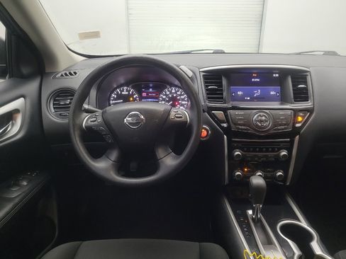 Used 2020 Nissan Pathfinder S FWD image 22