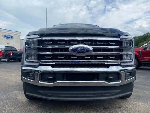 New 2026 Ford F550 4x4 Crew Cab image 18