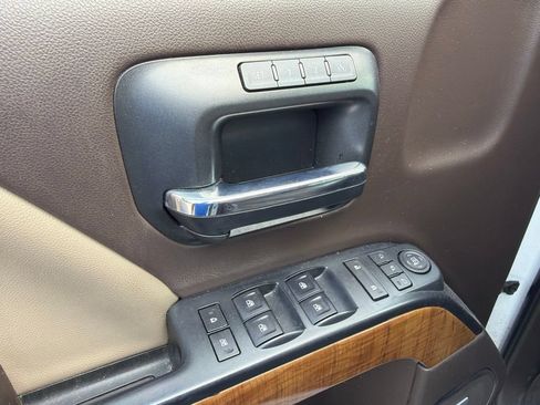 Used 2017 GMC Sierra 1500 SLT RWD image 12