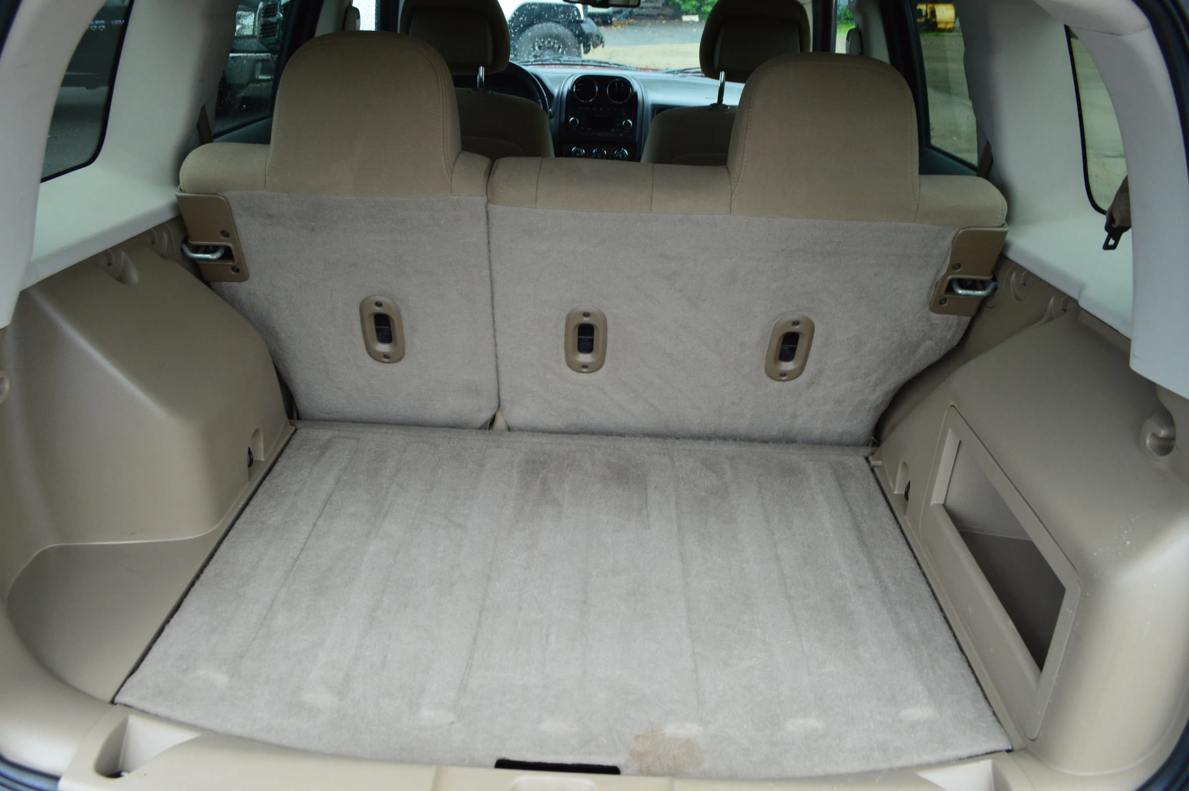 Used 2016 Jeep Patriot Latitude FWD image 20