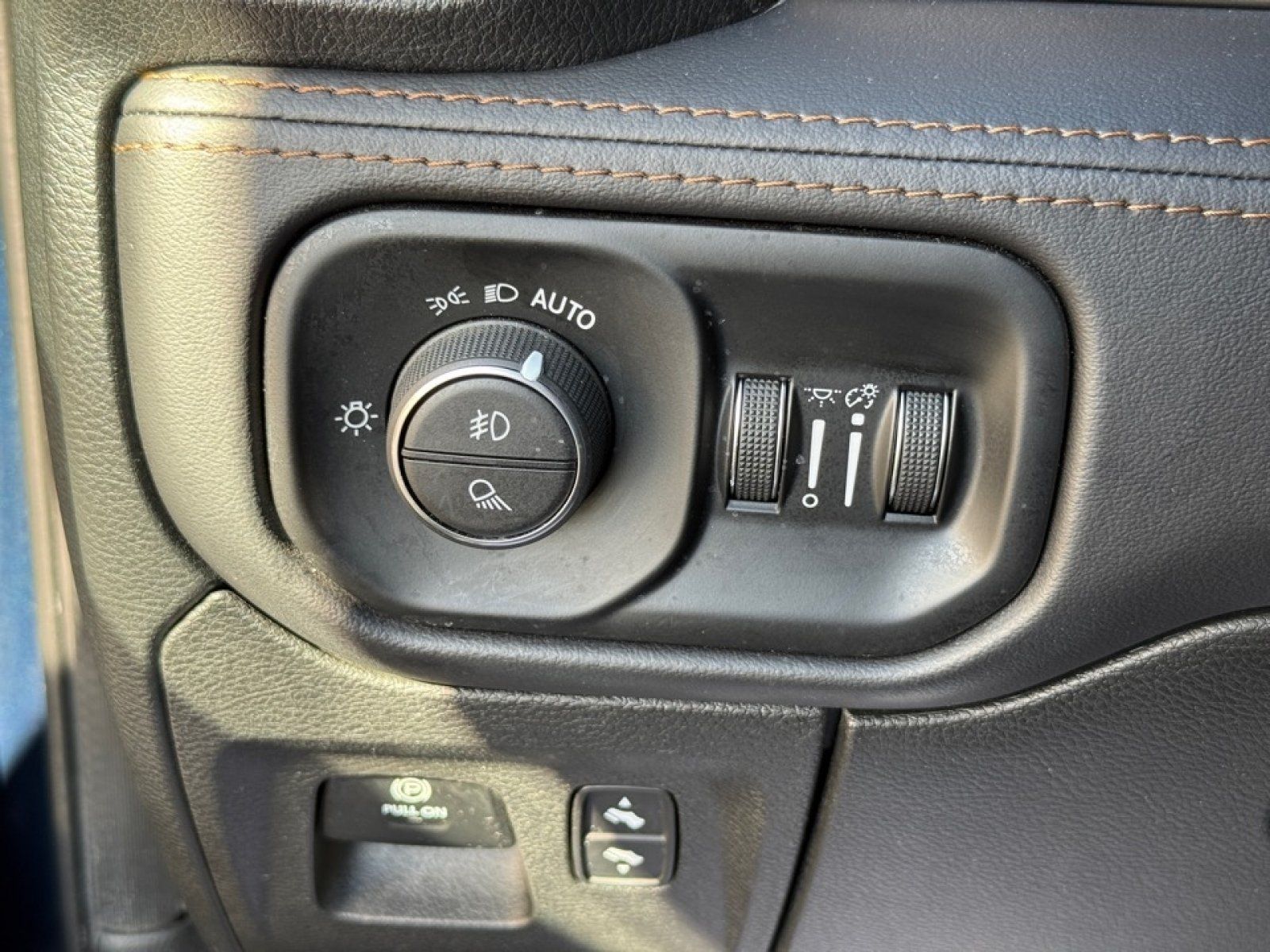 Used 2022 RAM 1500 Limited AWD/4WD image 32
