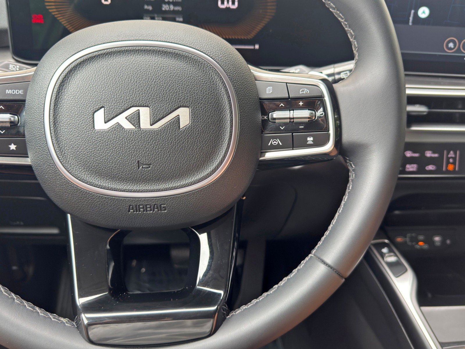 Used 2025 Kia Sorento EX AWD/4WD image 21