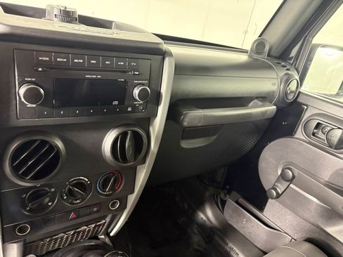 Used 2009 Jeep Wrangler X AWD/4WD image 21