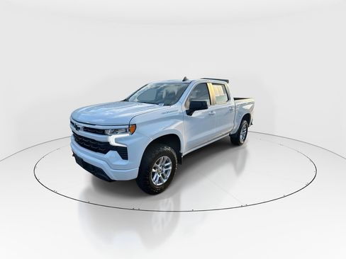 Used 2023 Chevrolet Silverado 1500 RST AWD/4WD image 4