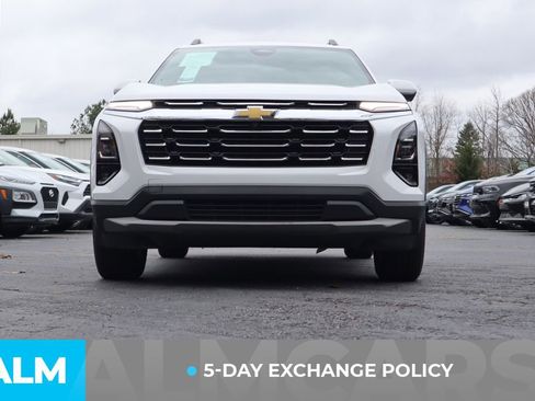 Used 2025 Chevrolet Equinox LT w/ Convenience Package II image 4