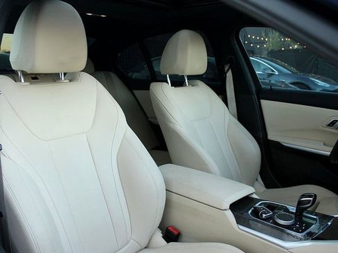 Used 2020 BMW 330i Sedan w/ Driving Assistance Package image 21