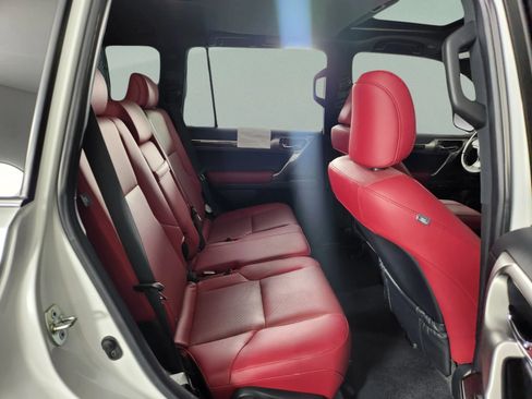 Certified 2023 Lexus GX 460 Premium w/ Premium Package AWD/4WD image 33
