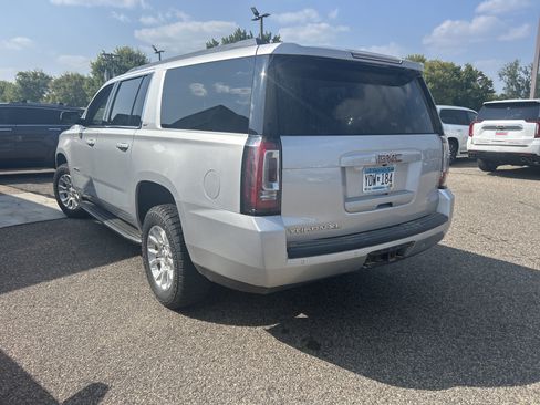 Used 2018 GMC Yukon XL SLT w/ Open Road Package AWD/4WD image 3
