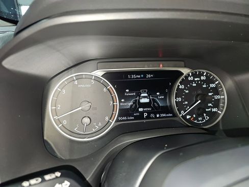 Used 2025 Nissan Rogue SV image 33