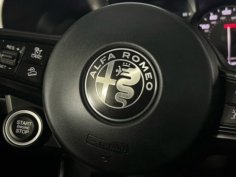 Used 2022 Alfa Romeo Stelvio Ti image 16