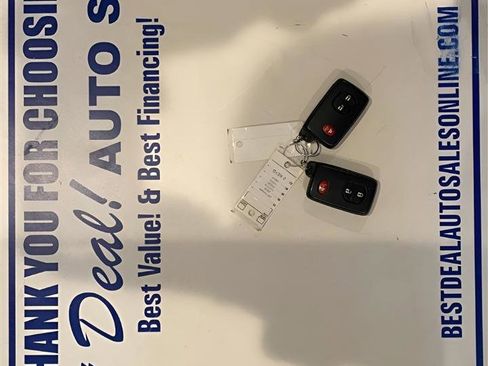 Used 2014 Toyota Prius Three image 21