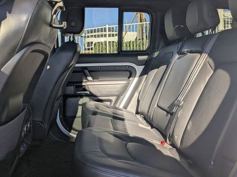 Used 2023 Land Rover Defender 110 V8 image 12