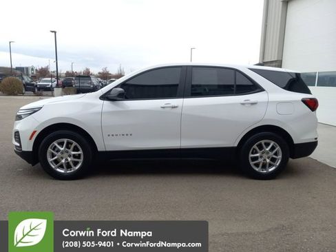 Used 2023 Chevrolet Equinox LS w/ LS Convenience Package image 6