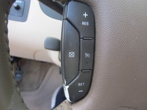 Used 2006 Chevrolet Impala LT w/ Preferred Equipment Group FWD image 24