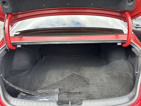 Used 2023 Hyundai Elantra SEL w/ Convenience Package image 10