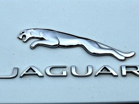 Used 2016 Jaguar F-TYPE Convertible image 45