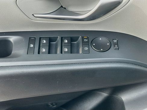 Used 2025 Hyundai Tucson SEL FWD image 17