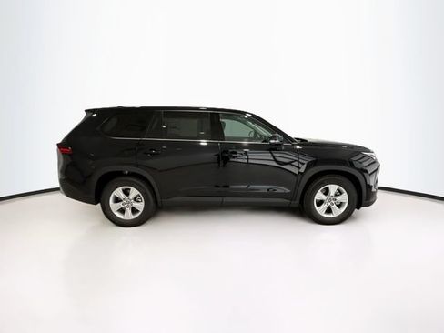 Certified 2025 Toyota Grand Highlander FWD image 7