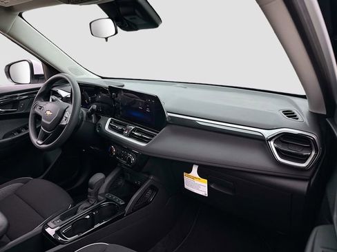 New 2026 Chevrolet TrailBlazer LT FWD image 32