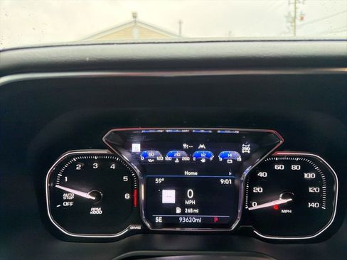 Used 2021 GMC Yukon Denali w/ Denali Premium Package image 10