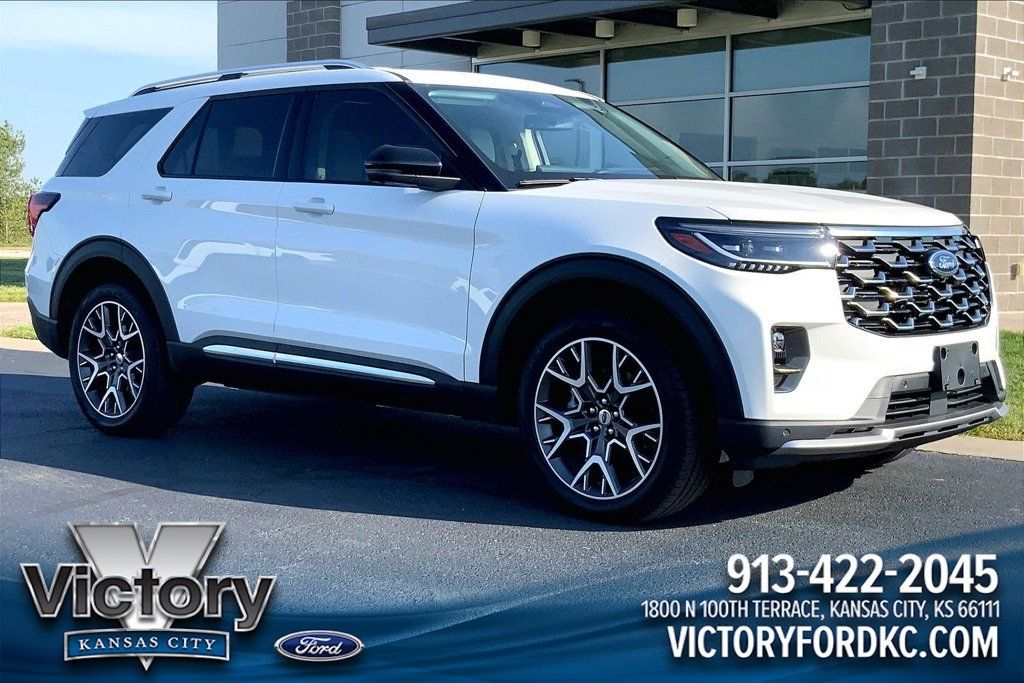 Used 2025 Ford Explorer Platinum w/ Ultimate Package AWD/4WD image 1