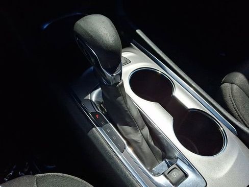 Used 2024 Chevrolet Malibu LT FWD image 15
