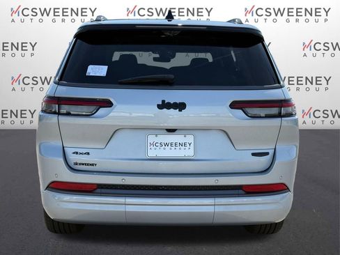 New 2026 Jeep Grand Cherokee L Summit w/ Obsidian Package AWD/4WD image 5