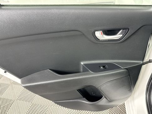 Used 2019 Kia Rio S image 24