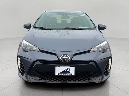 Used 2018 Toyota Corolla SE w/ SE Premium Package FWD image 3