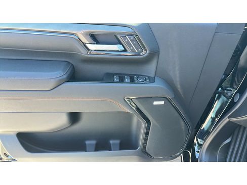 New 2026 GMC Sierra 2500 AT4 AWD/4WD image 12