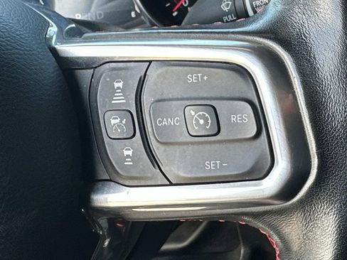 Used 2022 Jeep Wrangler Unlimited Rubicon w/ Xtreme Recon 35" Tire Package AWD/4WD image 27