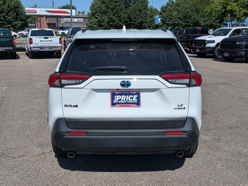 Used 2022 Toyota RAV4 LE AWD/4WD image 7