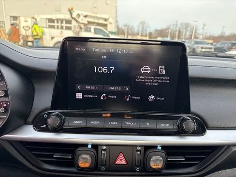 Certified 2024 Kia Forte LXS image 18