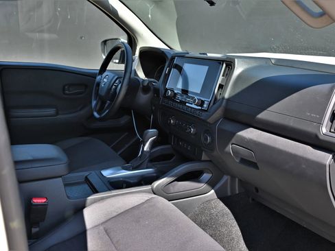 Used 2025 Nissan Frontier S image 16