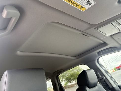 Used 2022 Honda CR-V EX-L image 26