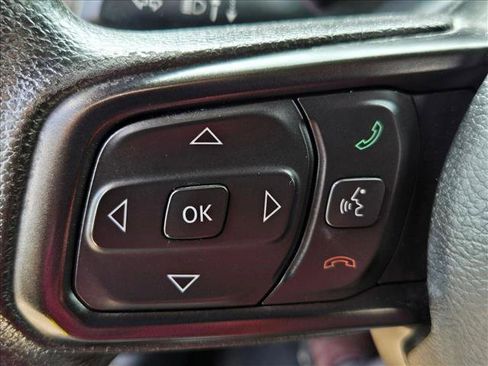 Used 2019 Jeep Wrangler Sport AWD/4WD image 12