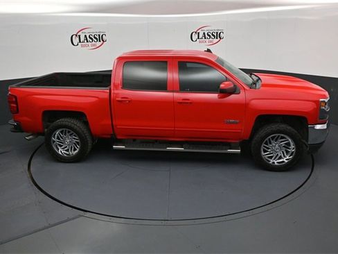 Used 2018 Chevrolet Silverado 1500 LT w/ Texas Edition image 20